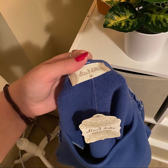 NWT Altar’d State Blue Ruffle Top - Picture 4 of 4